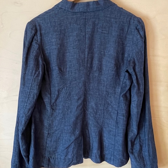 Gharani Strok Linen Jacket - Picture 3 of 9